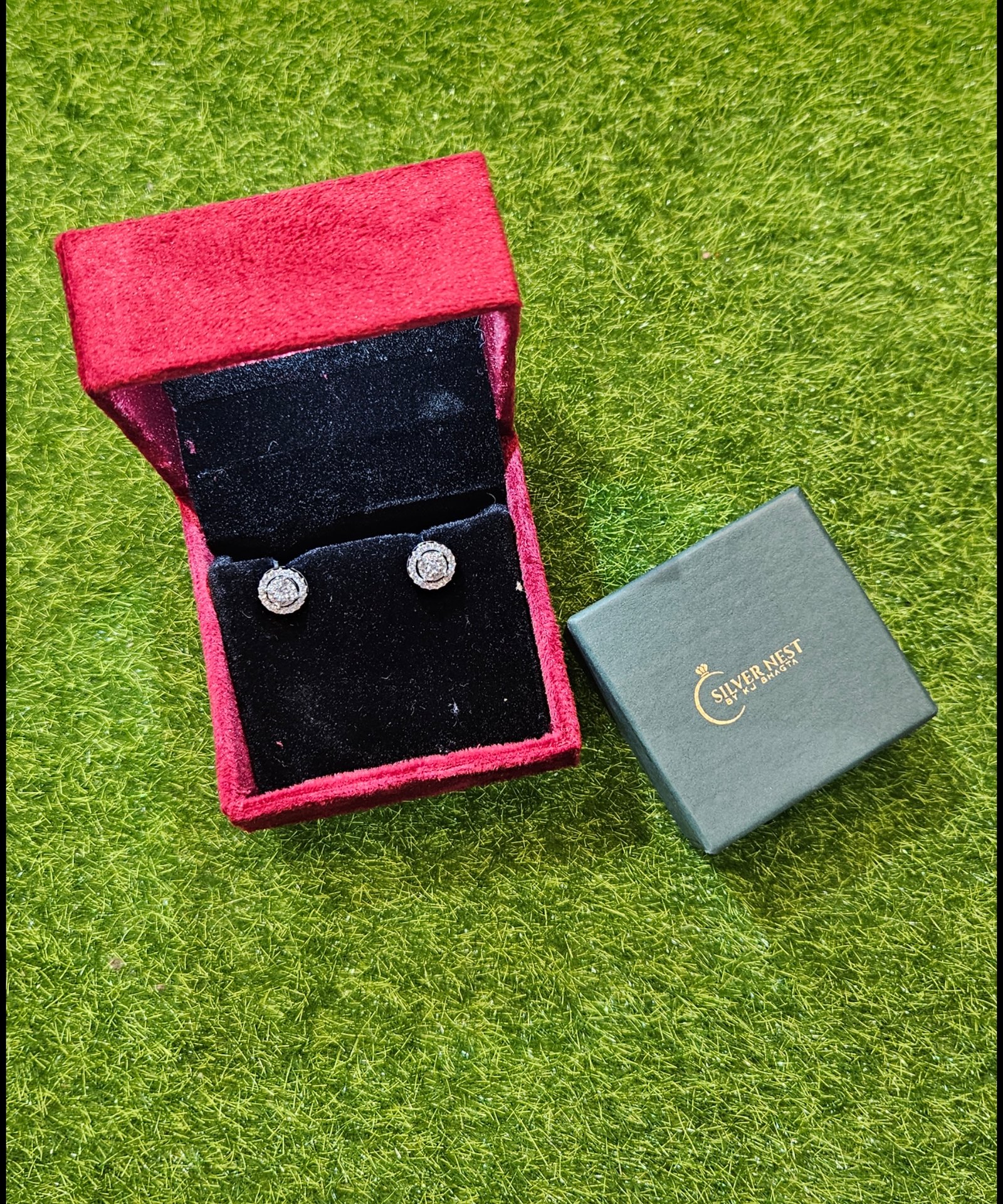 Silver stud(ladies)