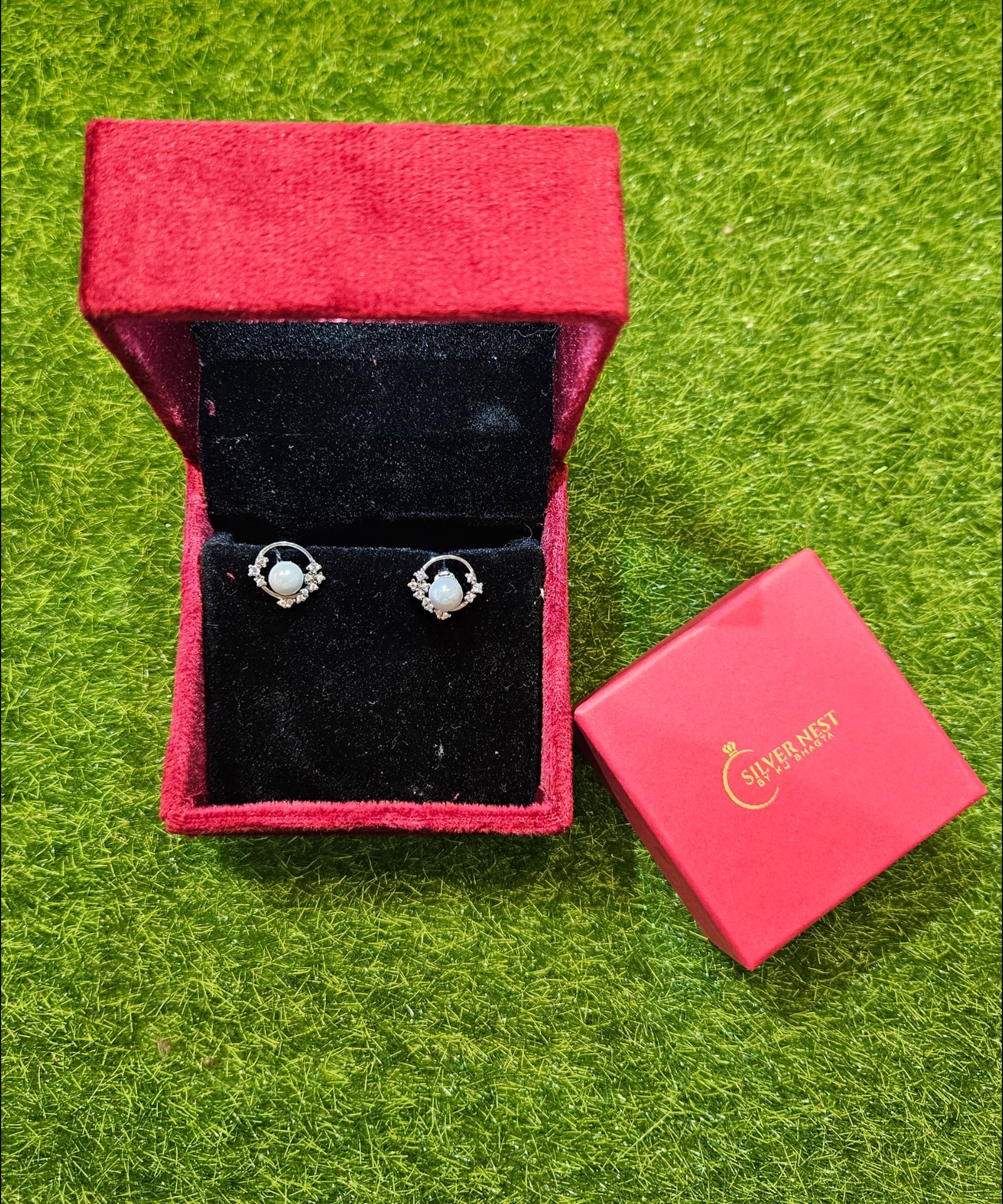 Silver stud(ladies)