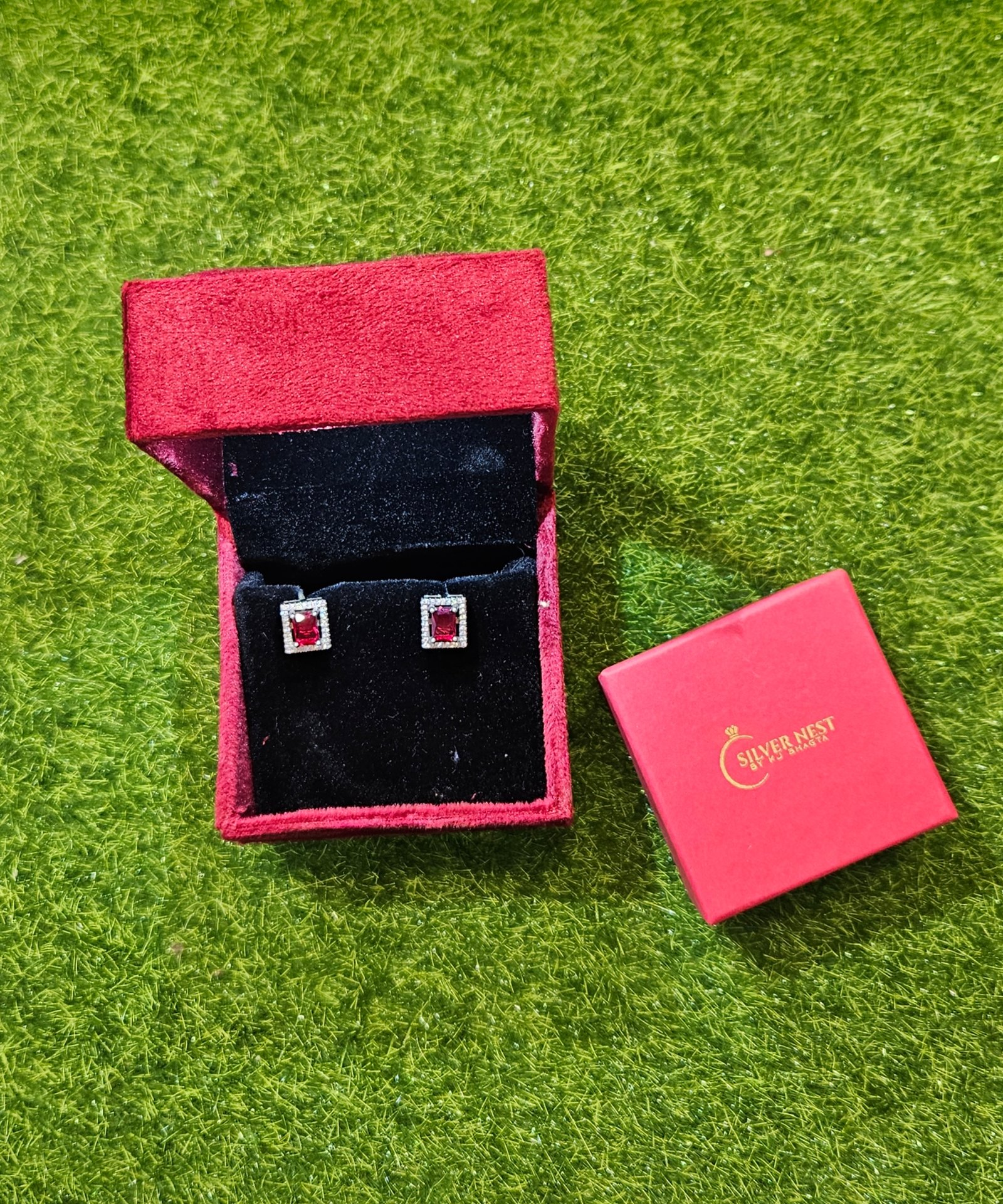 Silver stud(ladies)